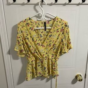 Small Floral Design Lab Top
